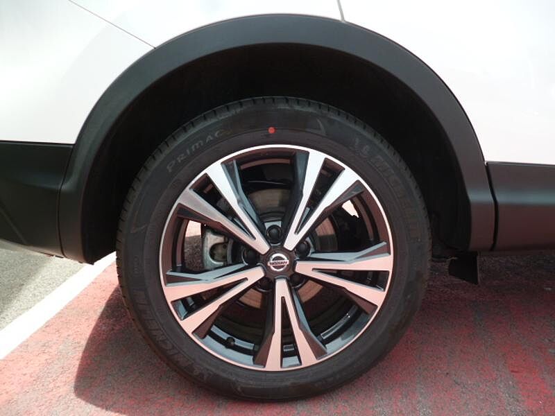 Nissan Qashqai €6D 1 3 DIG-T 140 6MT 2WD N CONNECTA PK DESIGN